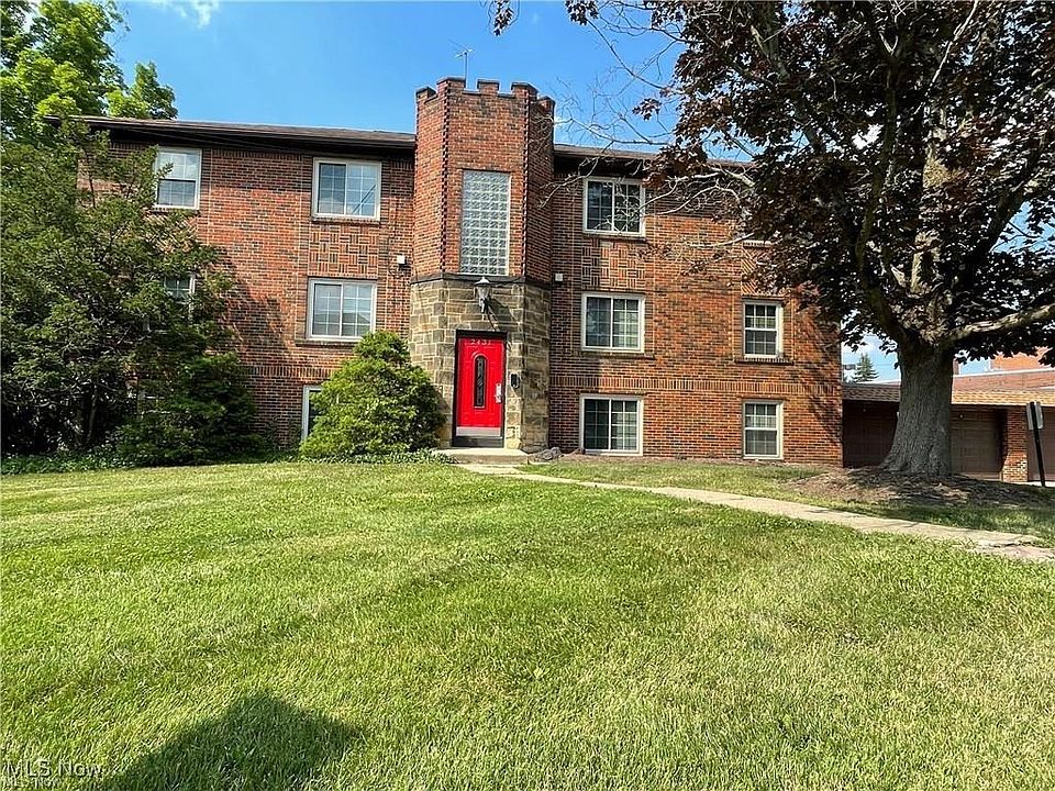 1st image of 2431 Sackett Ave