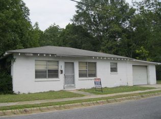 302 Bolton St, Glennville, GA 30427