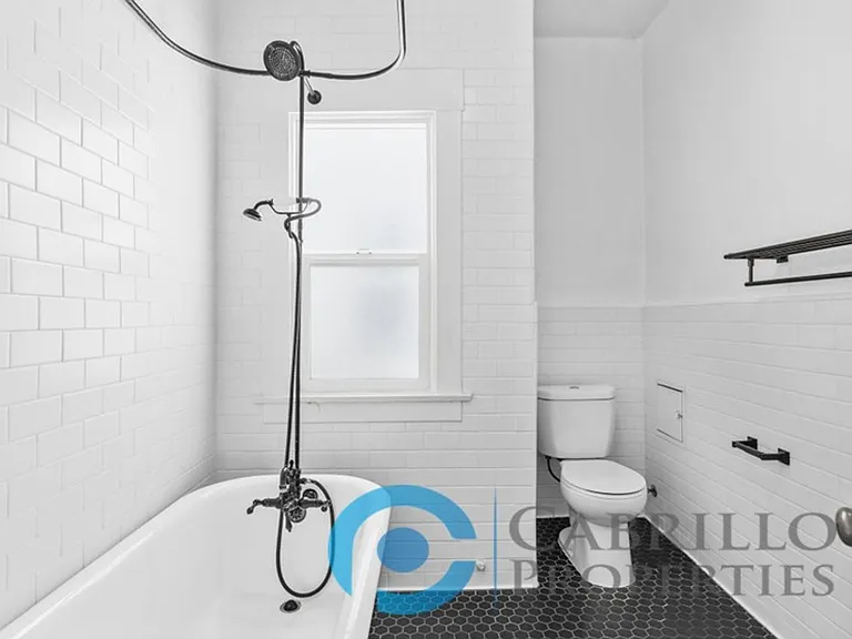 Casa Blanca Apartments — Photo 15
