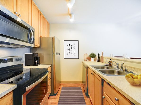 4726 11th Ave NE APT 313