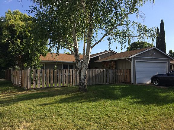 3rd image of 10250 Pistachio Way