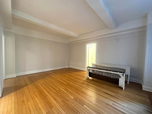 4th image of 225 W 106th St APT 5E