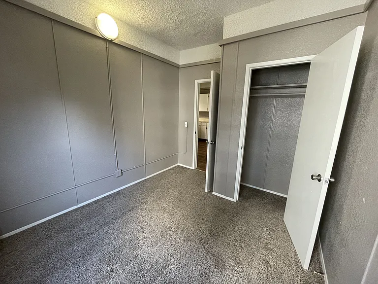 Bay View Apartments — Photo 17