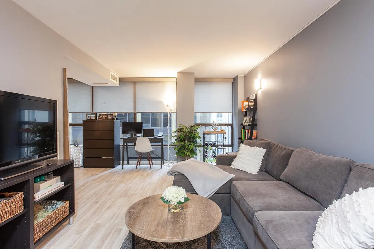 1 bed, 650 sqft, $2,100 — Photo 2