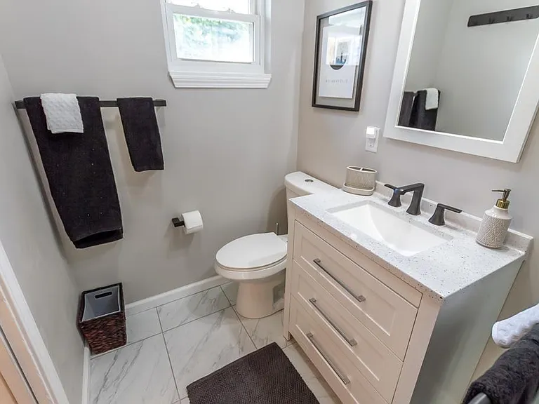 919 E Palmer St — Photo 13