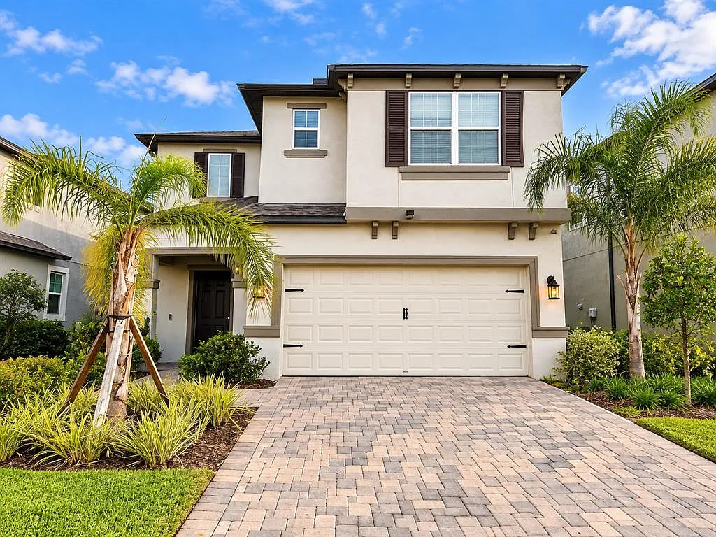 4 bed, 3.0 bath, 2606 sqft, $2,550 — Photo 2