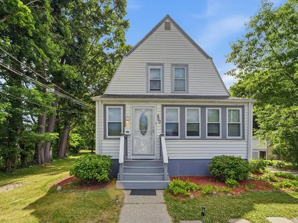 460 Salem St, Rockland, MA 02370