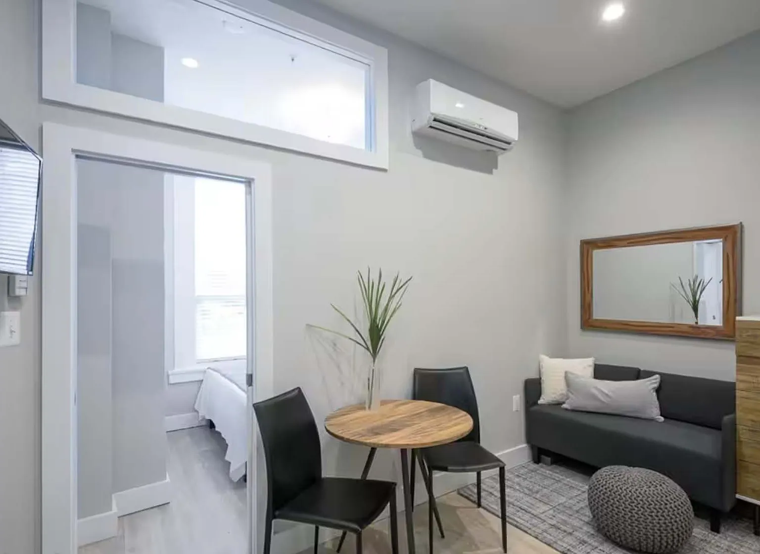 1 bed, 415 sqft, $3,600 — Photo 1