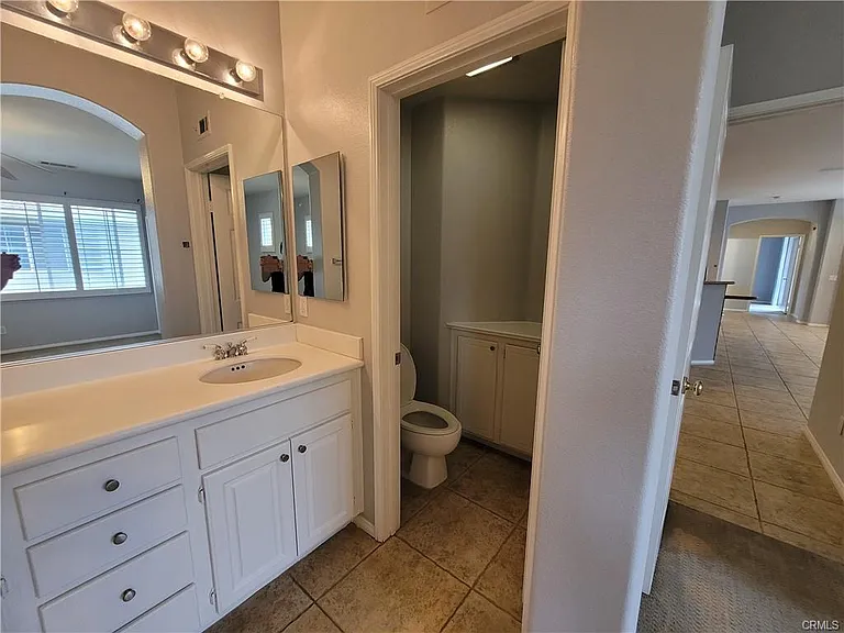 74 Rosenblum #108 — Photo 17