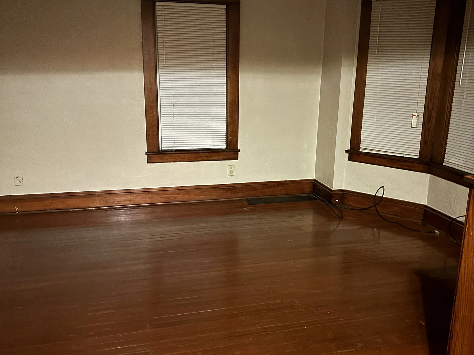 2 bed, 950 sqft, $1,350 — Photo 3