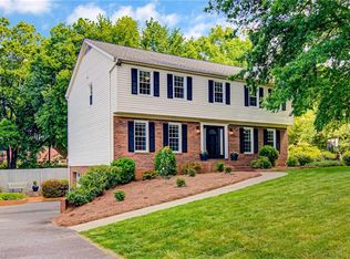 222 Heathcliff Pl, Winston Salem, NC 27104