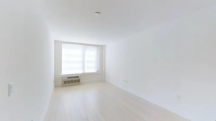 Rented by Keller Williams NYC | media 17