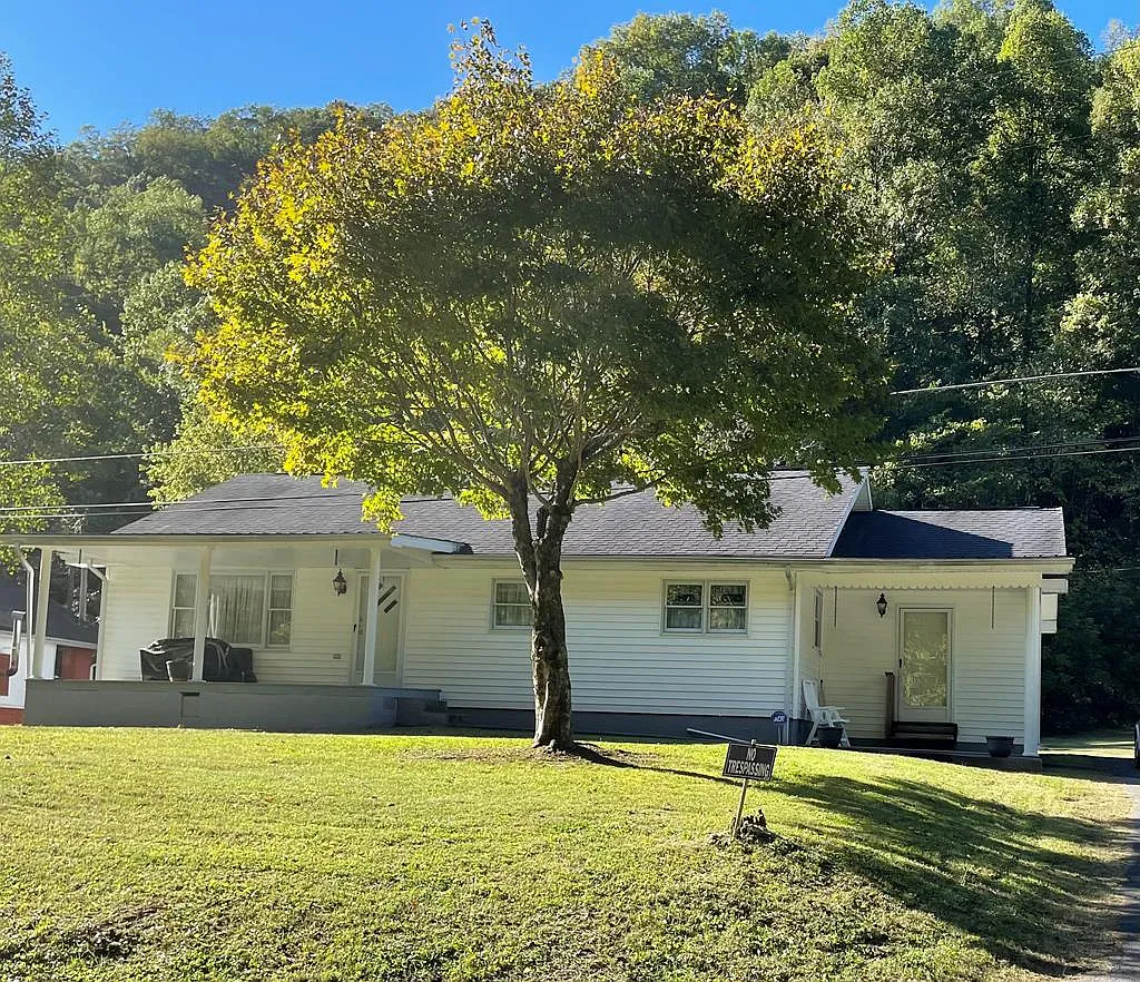 135 Lick Creek Rd photo 1