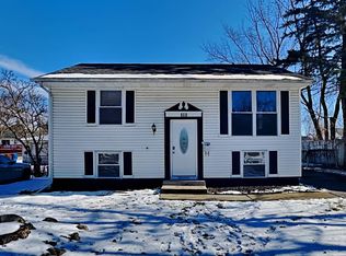 106 N Cedar Ln, Glenwood, IL