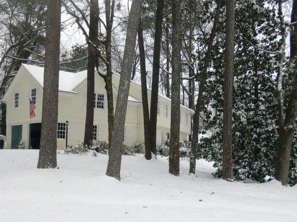 815 Glenairy Dr NE, Sandy Springs, GA 30328