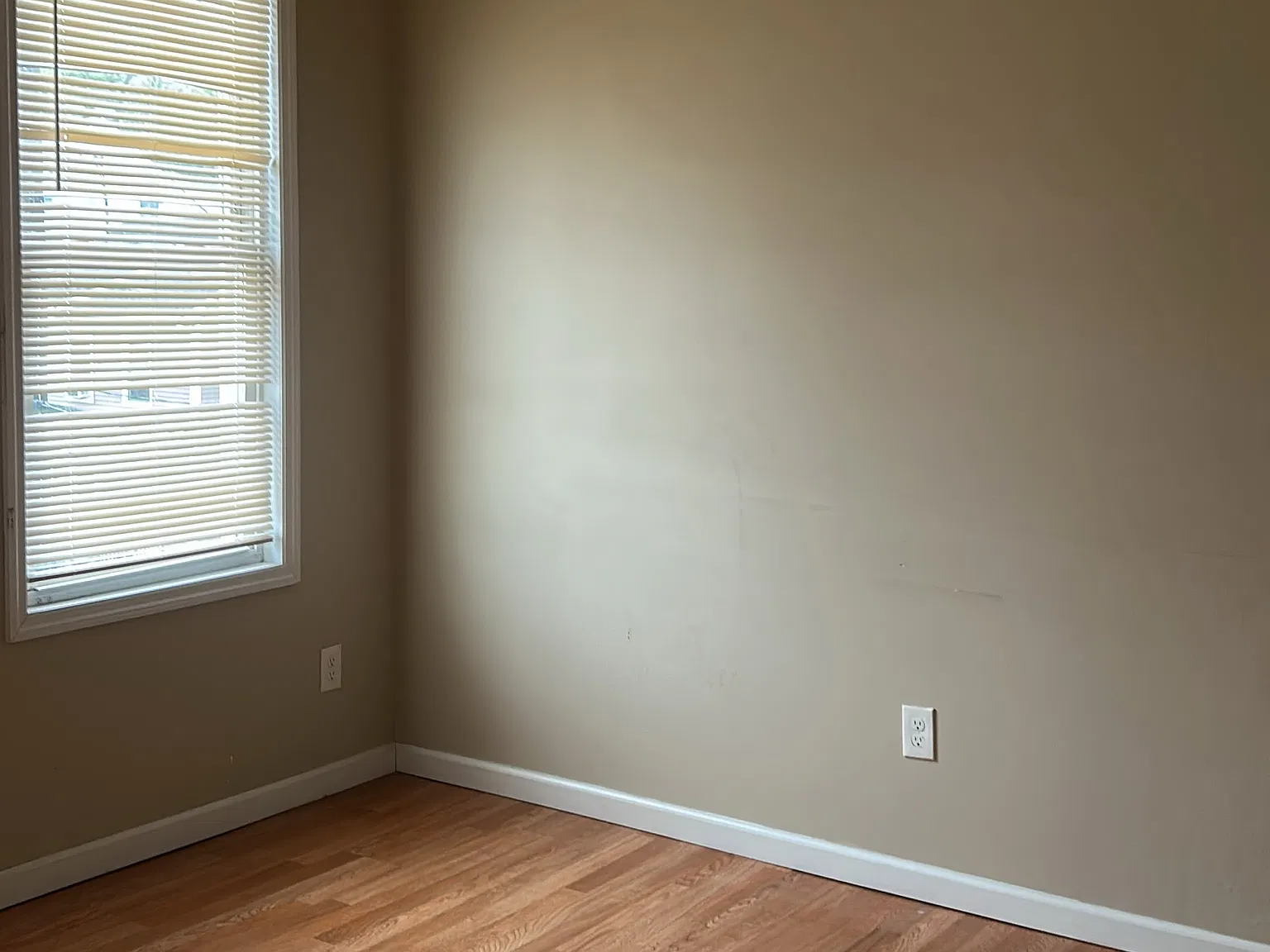 3 bed, $2,100 — Photo 4