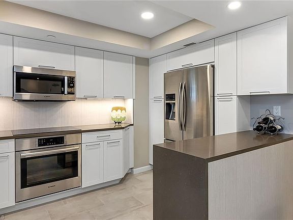 4th image of 4751 Gulf Shore Blvd N APT 604