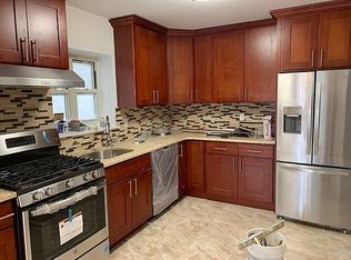 23-28 31st Dr #B5, Astoria, NY 11106