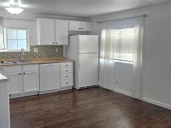 4th image of 1146 Birch Ave Space 19