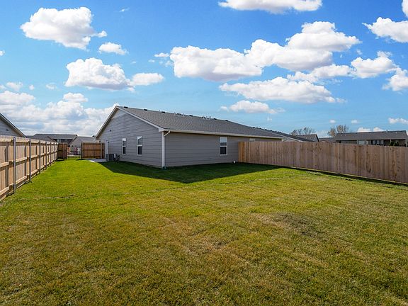 5th image of 12153 W Cora St