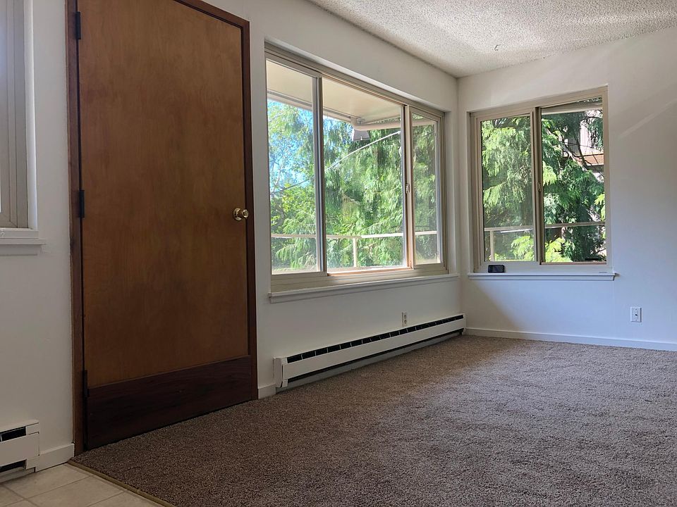 1st image of 9400 Ravenna Ave NE APT 10