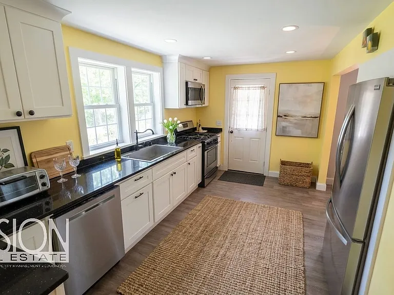 282 Ethan Allen Pkwy #1 — Photo 40