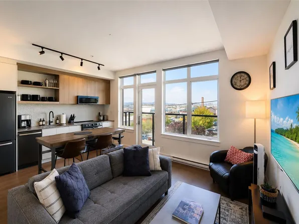 515 Chatham St #415, Victoria, BC V8T 1E1