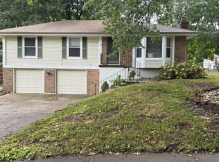 508 NE Johnston Dr, Blue Springs, MO 64014