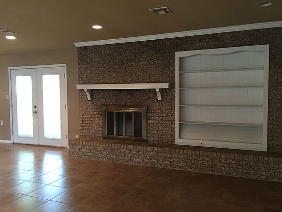 Gas start fireplace