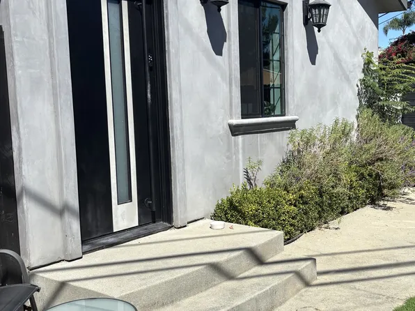 5635 W 83rd St, Los Angeles, CA 90045