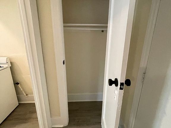 4th image of 840 1/2 Laguna Ave #0