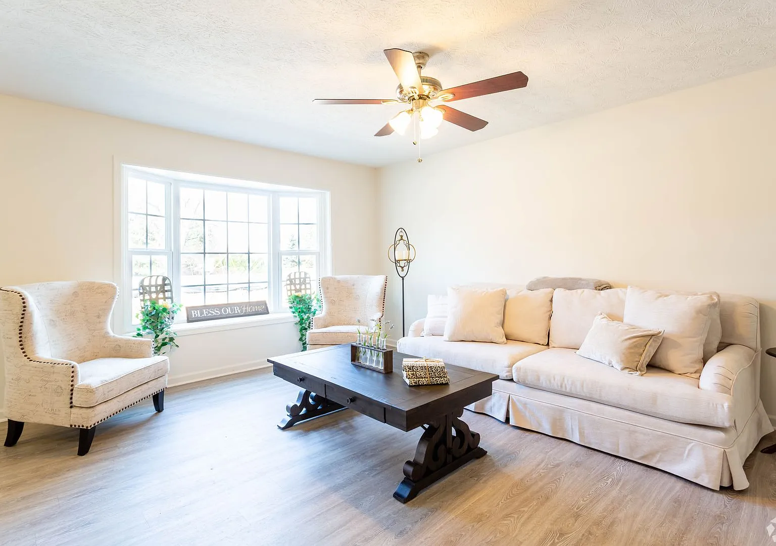 3 Bedroom 2.5 Bath Townhome — Photo 3