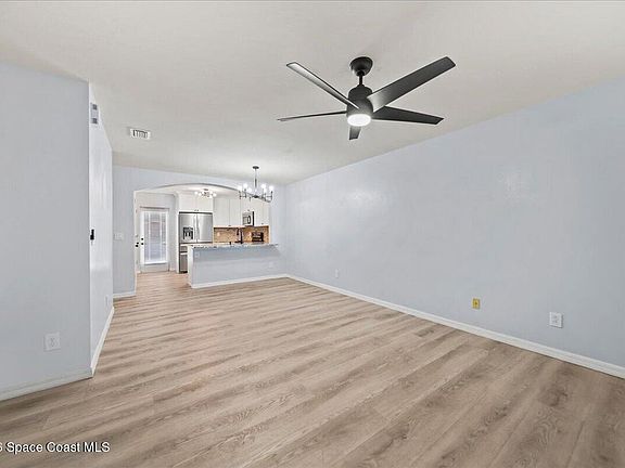 5th image of 4590 Radiant Way APT 102