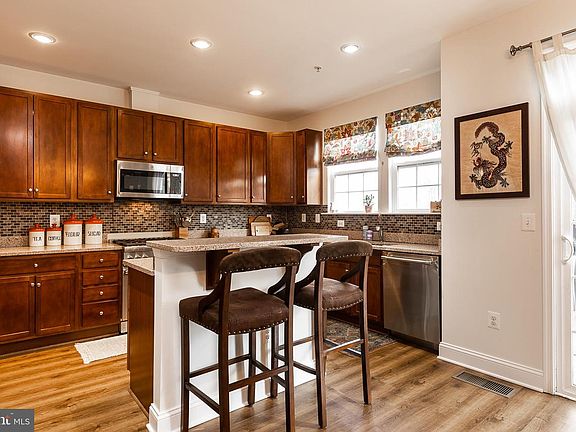 4th image of 6036 Talbot Dr
