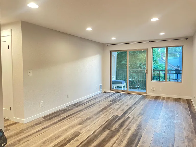 810 Taylor Ave N #220 — Photo 7