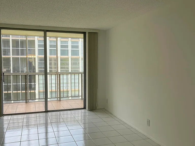 801 Three Island Blvd #306 — Photo 10
