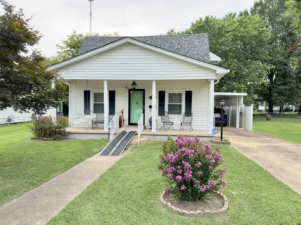 1113 S 3rd St, Union City, TN 38261