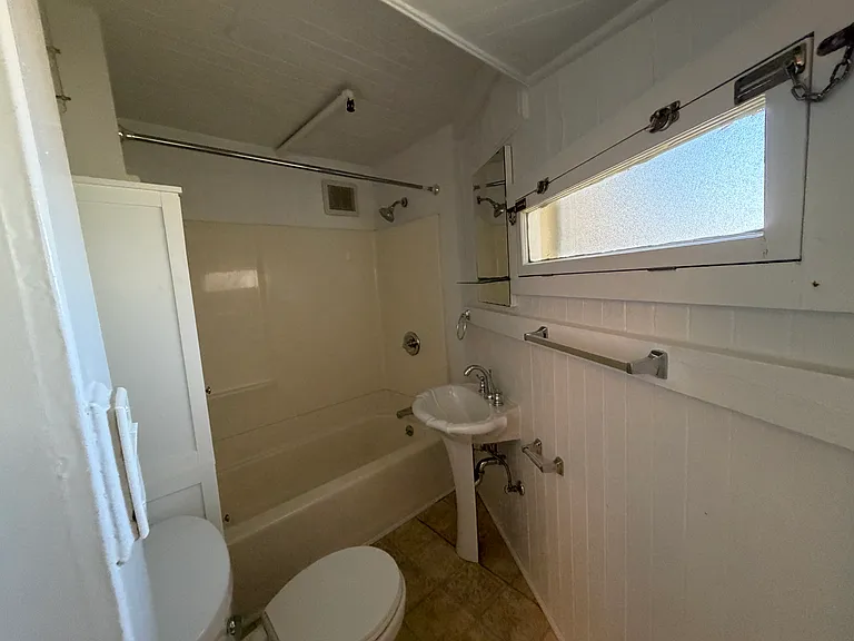 465 Corbett Ave #1 — Photo 8
