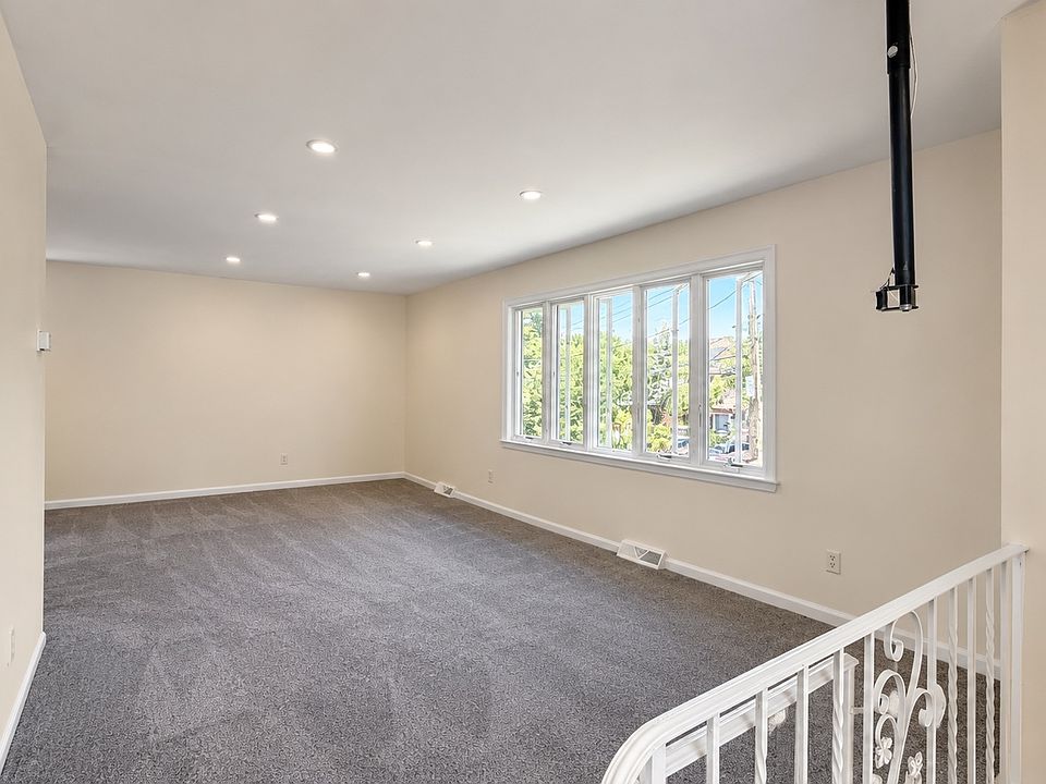 1st image of 124 Kelvin Ave Floor 2