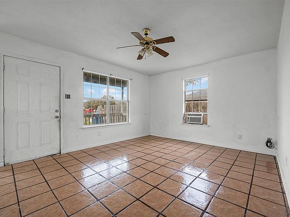 4th image of 330 3rd St