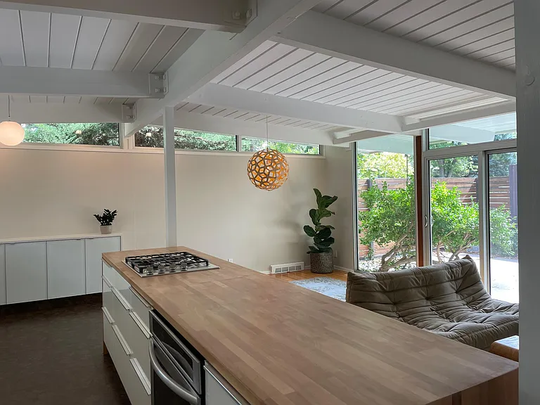 1395 S Elm St — Photo 5