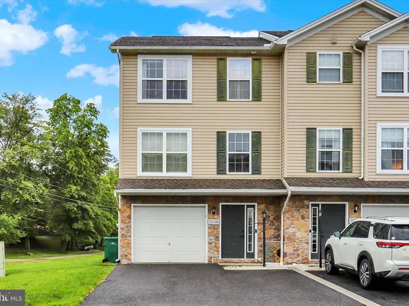3598 Pinecrest Ct, Fayetteville, PA 17222
