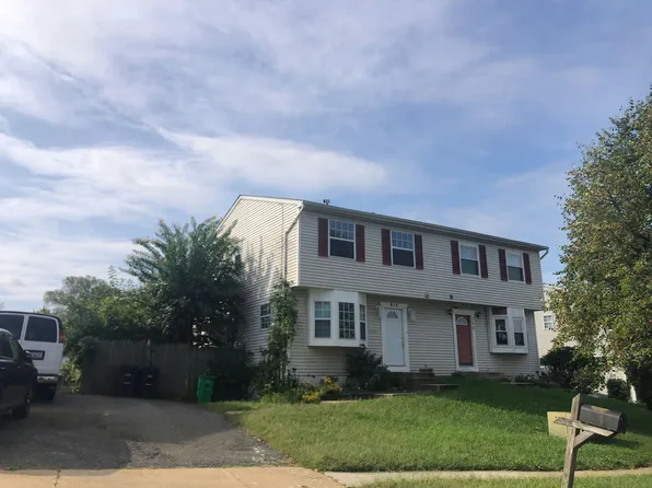 816 Central Hills Ln, Landover, MD 20785