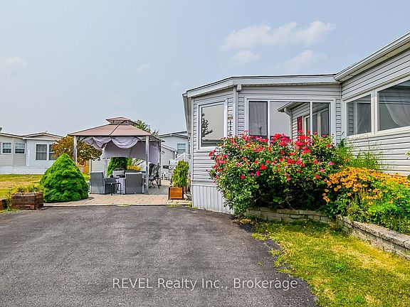 2nd image of 3033 Townline Rd #115