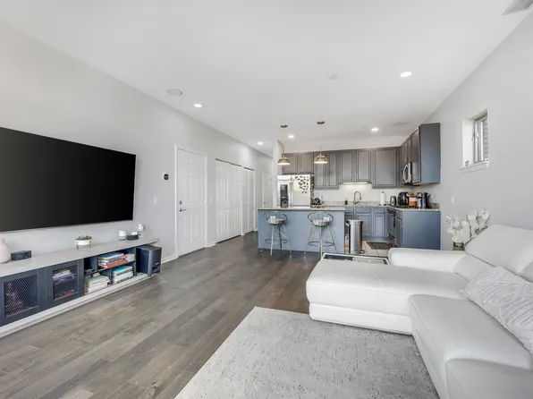 947 W 14th Pl Unit 3A, Chicago, IL 60608