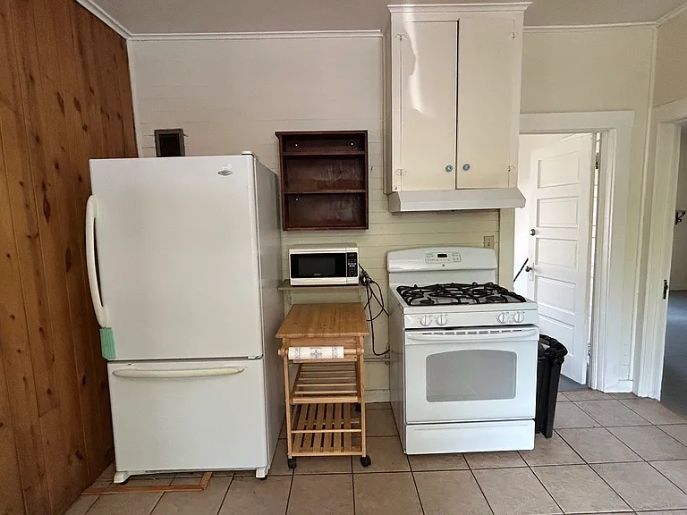 8 W Benton Ave #1 — Photo 4