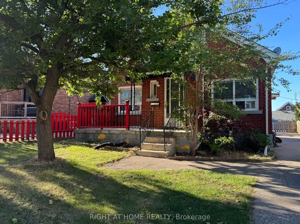 950 Queens Blvd, Kitchener, ON N2M 1B4