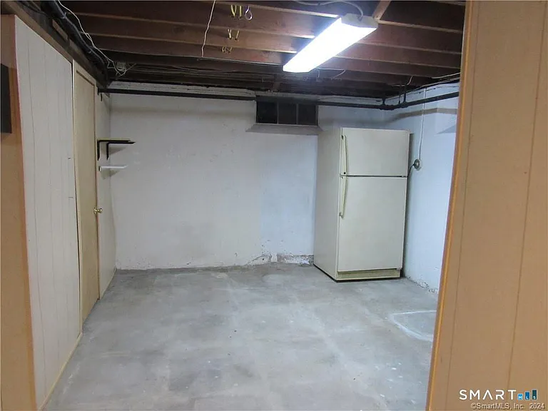 36 Rochford Ave — Photo 35