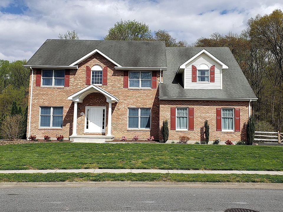 1st image of 136 Brittany Way