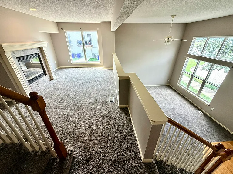 224 N Hedge Ln — Photo 12